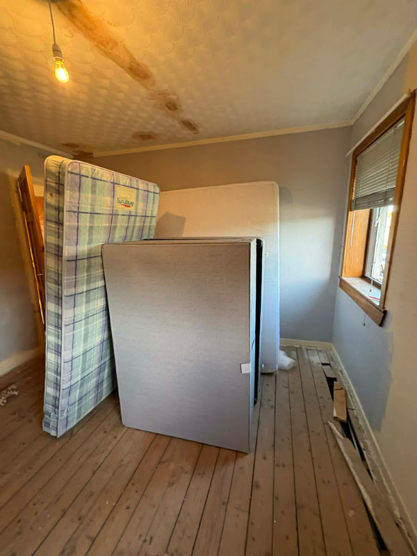 Local furniture movers providing stress-free house removals in Greenock, Gourock, Port Glasgow, Wemyss Bay, Kilmacolm and beyond.